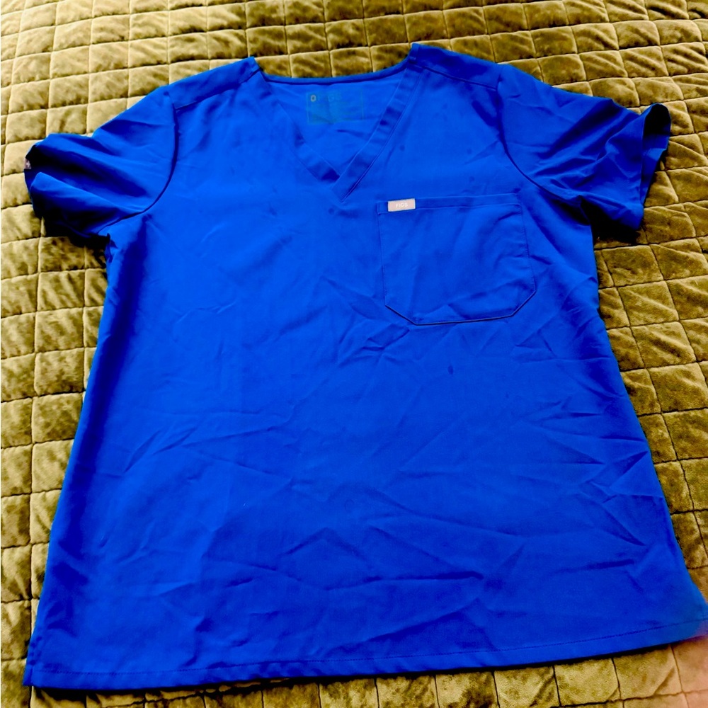 Women’s FIGS royal blue scrub set
